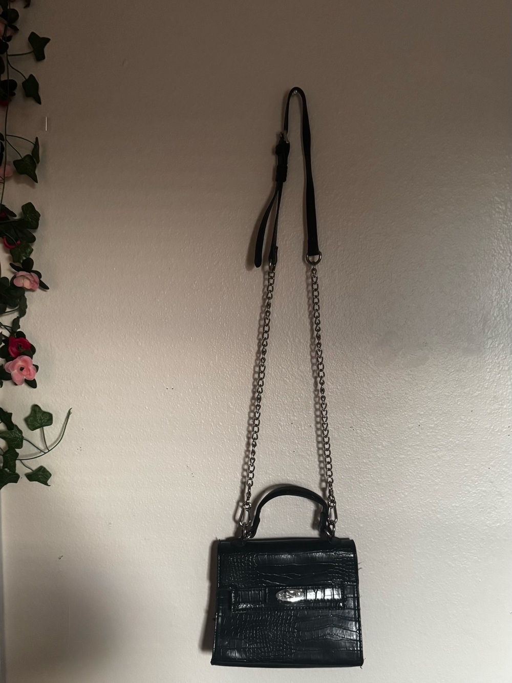 Steve Madden Black Croc-Embossed Chain Strap Crossbody